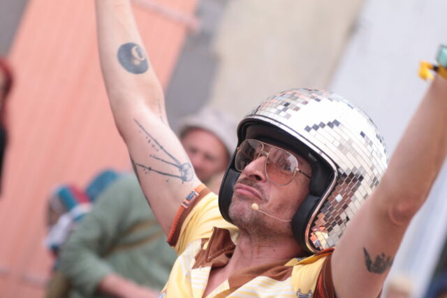 créditstof@milton chaos